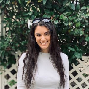 Meet your Posher, Olivia